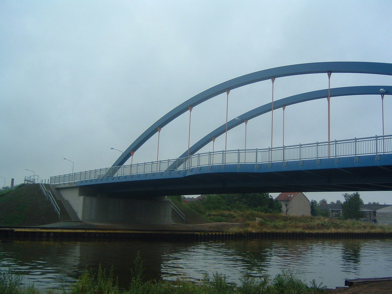 Bogenbrücke über den Mittellandkanal bei Haldensleben
