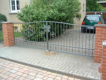 Zaun- und Torkombinationen